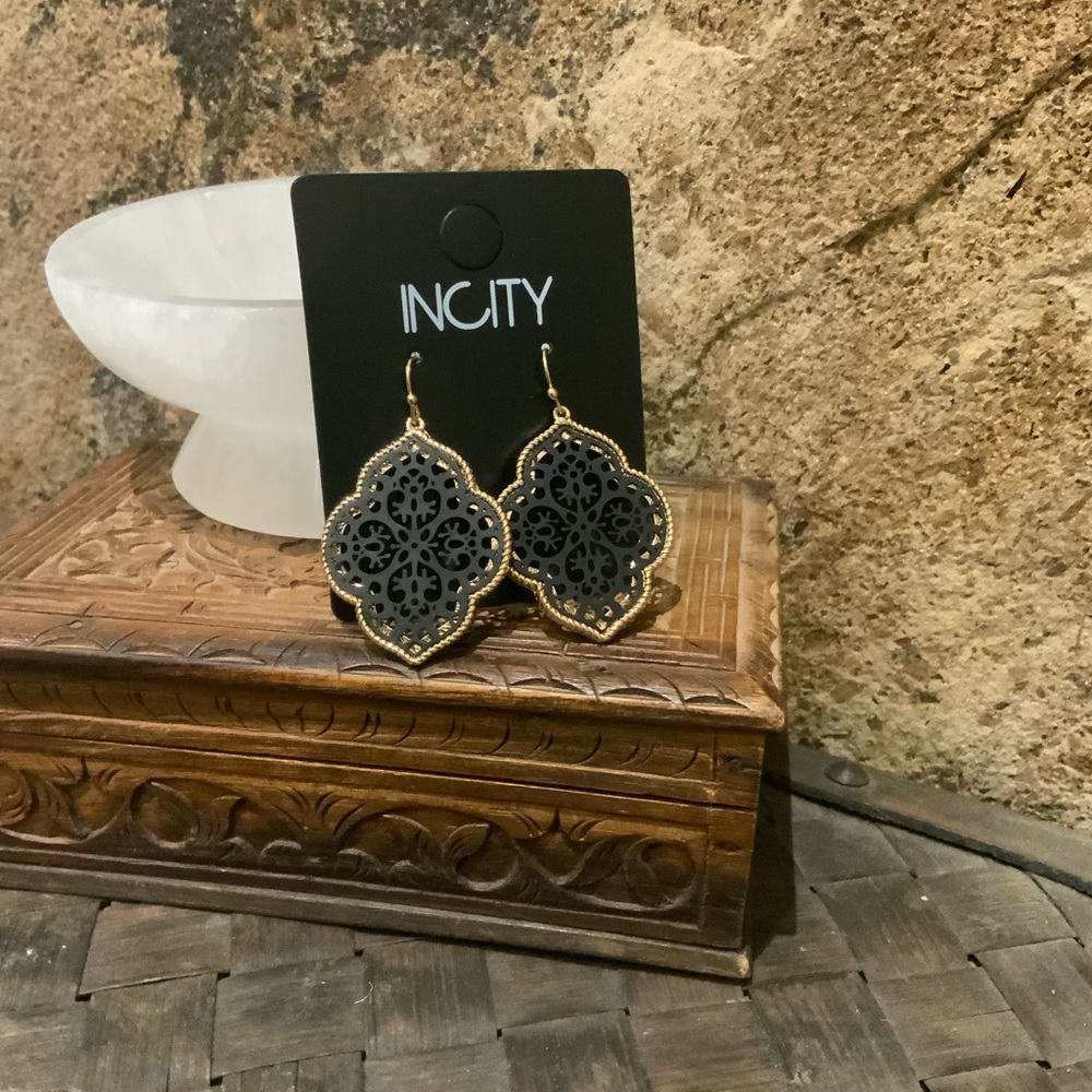 Gold Black Filagree Dangle Earrings